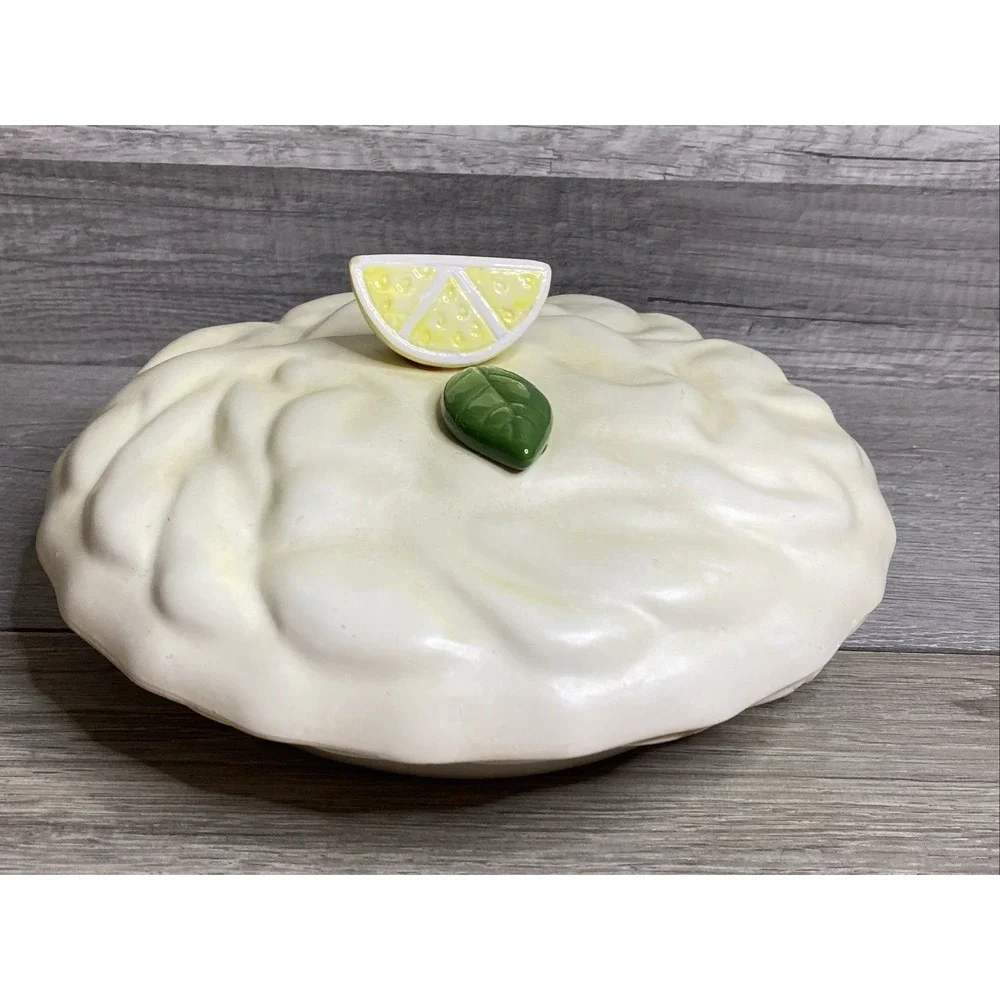Vintage Lemon Meringue Recipe Pie Dish w 3-D Lid Ceramic Pie Dish